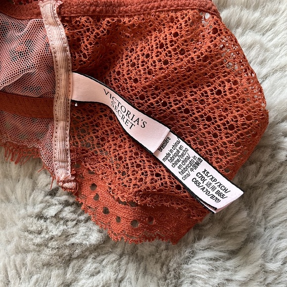 Peachy Orange festival lace bralette - Picture 3 of 3